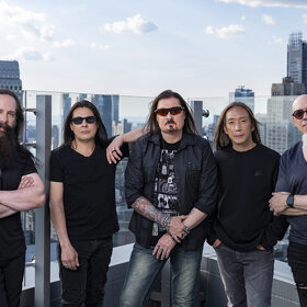 Nou single cu videoclip lansat de catre trupa Dream Theater
